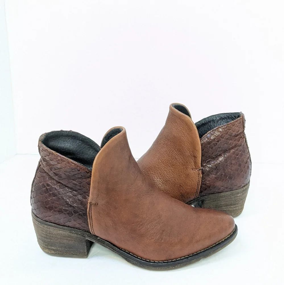 Khrio leather ankle boots